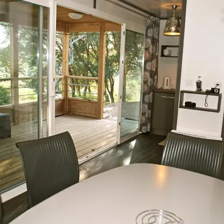 مكان تخييم U Farniente *