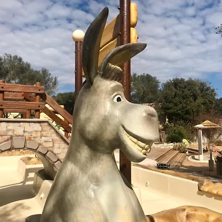 U Farniente مكان تخييم