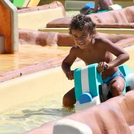 U Farniente مكان تخييم *